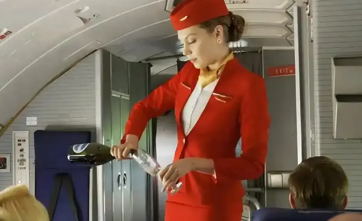 法国空乘4,在线观看,未删减版,蓝光中字相关资源图片